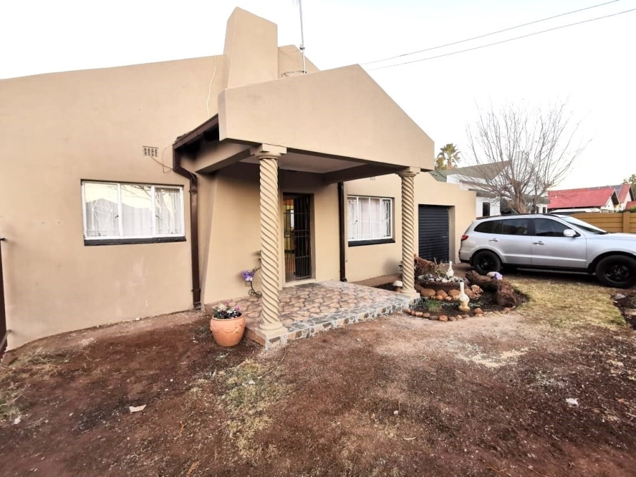 3 Bedroom Property for Sale in Potchefstroom South North West